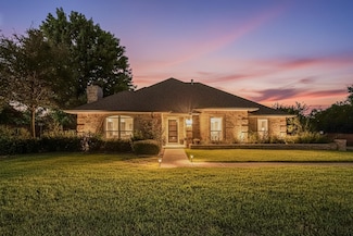 902 Mission Dr, Southlake, TX 76092