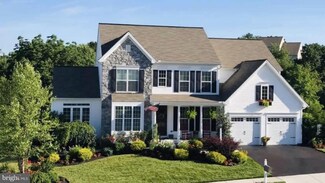 7041 Woodsman Dr, Harrisburg, PA 17111