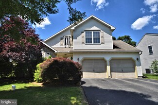 101 Clarion Dr, Douglassville, PA 19518