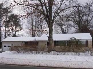 238 County Rd, Southampton, MA 01073