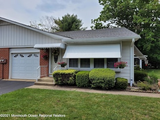 2 Quaker Ln Unit B, Manchester Township, NJ 08759