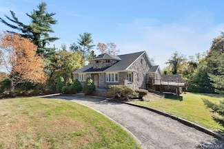 24 Old Knollwood Rd, White Plains, NY 10607