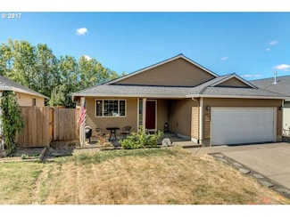 935 N Grant St, Lafayette, OR 97127