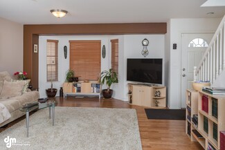 1917 Bragaw Square Place Unit 7, Anchorage, AK 99508