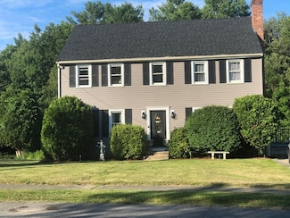 219 Fernwood Dr, Gardner, MA 01440