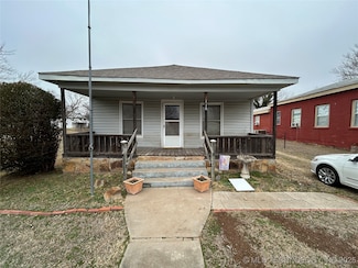 116 W 3rd Ave, Oilton, OK 74052