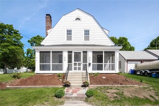 62 Lake Ave, Barrington, RI 02806