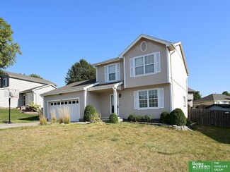 209 Hilton Head Dr, Papillion, NE 68133