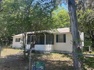 21 Jackie Whitehurst St, Apalachicola, FL 32320