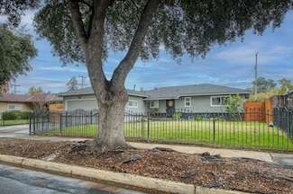 4052 E Farrin Ave, Fresno, CA 93726