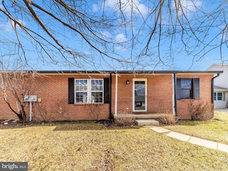 14074 Timothy Dr, Greencastle, PA 17225