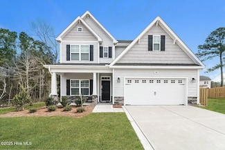 308 Mckenzie Place, Sneads Ferry, NC 28460