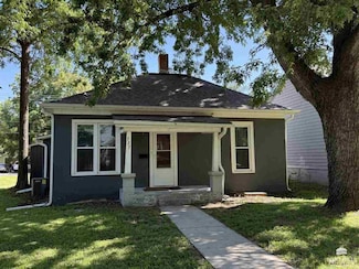 727 Thurston St, Manhattan, KS 66502