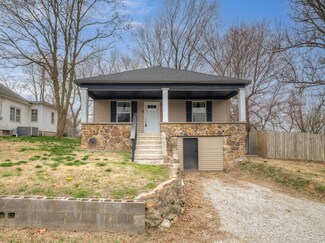 324 S Valley St, Neosho, MO 64850
