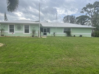 2186 SE Bisbee St, Port Saint Lucie, FL 34952