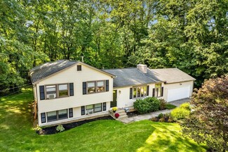 17 Melba Dr, Hudson, NH 03051