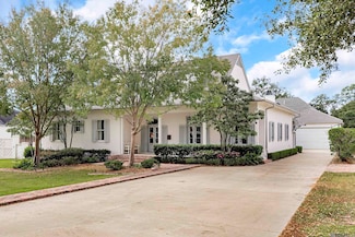 3176 Mcconnell Dr, Baton Rouge, LA 70809