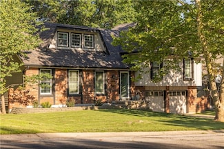 1604 SW 21st St, Blue Springs, MO 64015