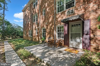 199 Talbott St, Rockville, MD 20852