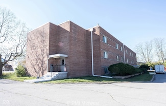 2215 E 56th St Unit 18, Indianapolis, IN 46220