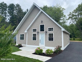 26 N 2nd Ave, Broadalbin, NY 12025