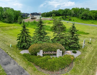 1780 River Shore Dr, Hastings, MN 55033