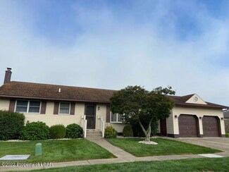 26 Jeffrey Dr, Kingston, PA 18704