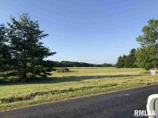 4757 W Divernon Rd, Auburn, IL 62615