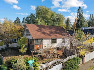 704 E Hartson Ave, Spokane, WA 99202