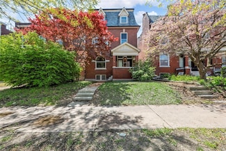 2028 Russell Blvd, Saint Louis, MO 63104