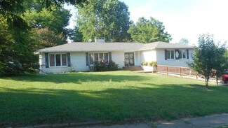 305 E Summit St, Doniphan, MO 63935