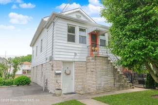 17 Ruth Place, Staten Island, NY 10305