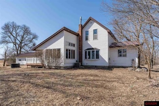 48057 165th St, Madelia, MN 56062