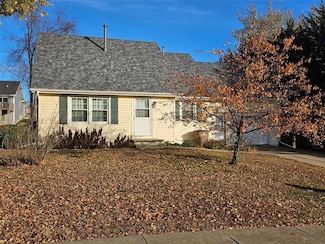 1410 Hunter Dr, Norwalk, IA 50211