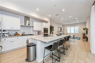 153 Spectacle, Irvine, CA 92618