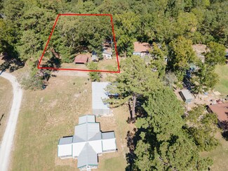 130 Channel St, Trinity, TX 75862