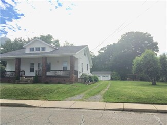216 E Main St, Evans City, PA 16033