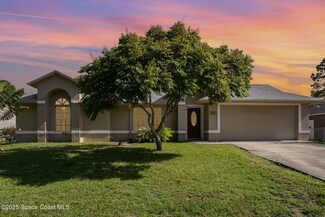866 Lynbrook St NW, Palm Bay, FL 32907