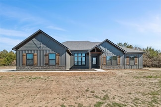 298 Greanead Rd, Forestburg, TX 76239