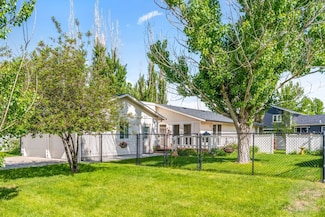 1045 Rangeview Dr, Hardin, MT 59034