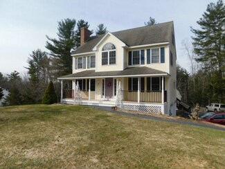 70 Peaselee Crossing Rd, Newton, NH 03858