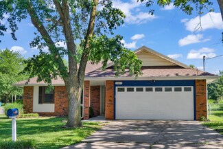 3217 W Riverside St, Springfield, MO 65807
