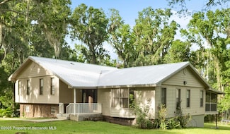 10420 Carlin Dr, Brooksville, FL 34601