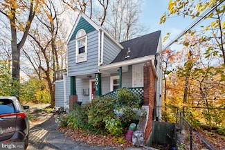 700 Chaney Dr Unit 2, Takoma Park, MD 20912