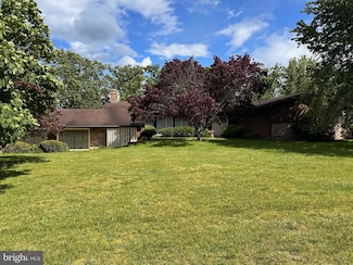 1103 Waugh Rd, Berkeley Springs, WV 25411