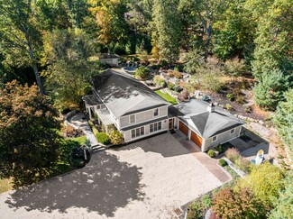 85 Totoket Rd, Branford, CT 06405