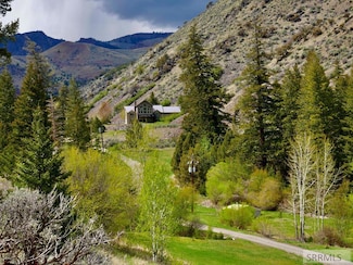 37 Canyon View Rd, Salmon, ID 83467