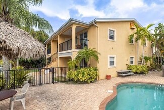2679 St Joseph's Dr E Unit D, Dunedin, FL 34698