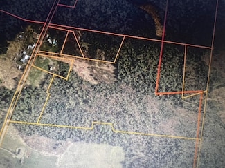 15-2 Oak Pond Rd, Skowhegan, ME 04976