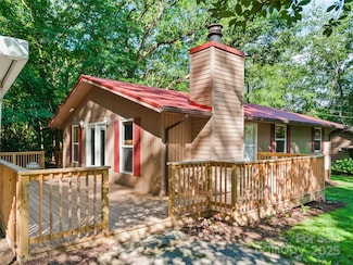 66 Lundy Ln, Waynesville, NC 28786